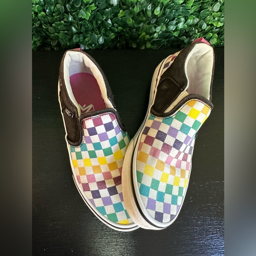 Missy Classic Slip On Rainbow Checkered Vans Sz 3 - Picture 2 of 9